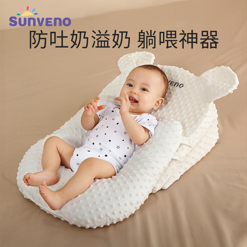 Newborn baby anti-spitting milk ramp pad artifact