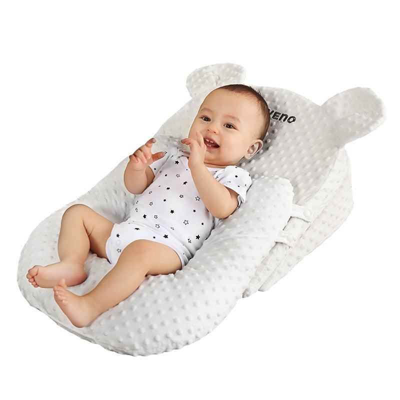 Newborn baby anti-spitting milk ramp pad artifact